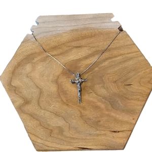 Sterling‎ silver cross necklace